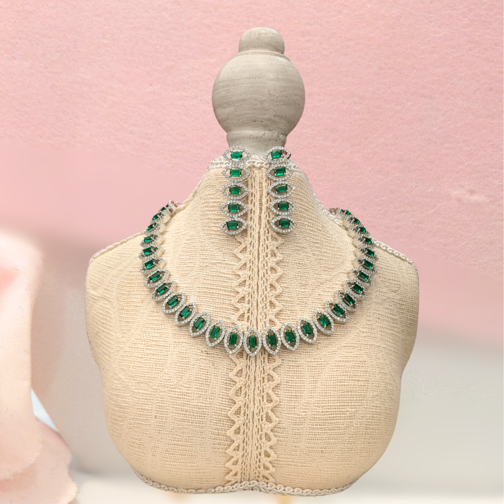 Leafy Green Necklace Set with Earring