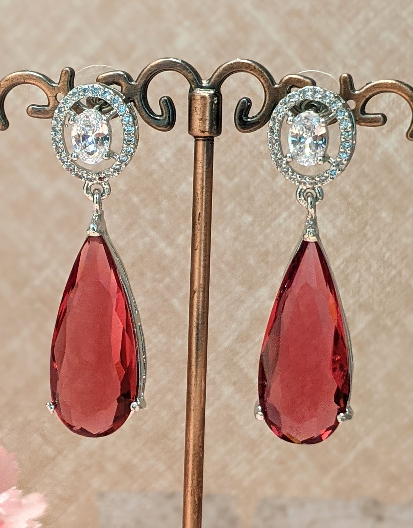 Scarlet Elegance Drops