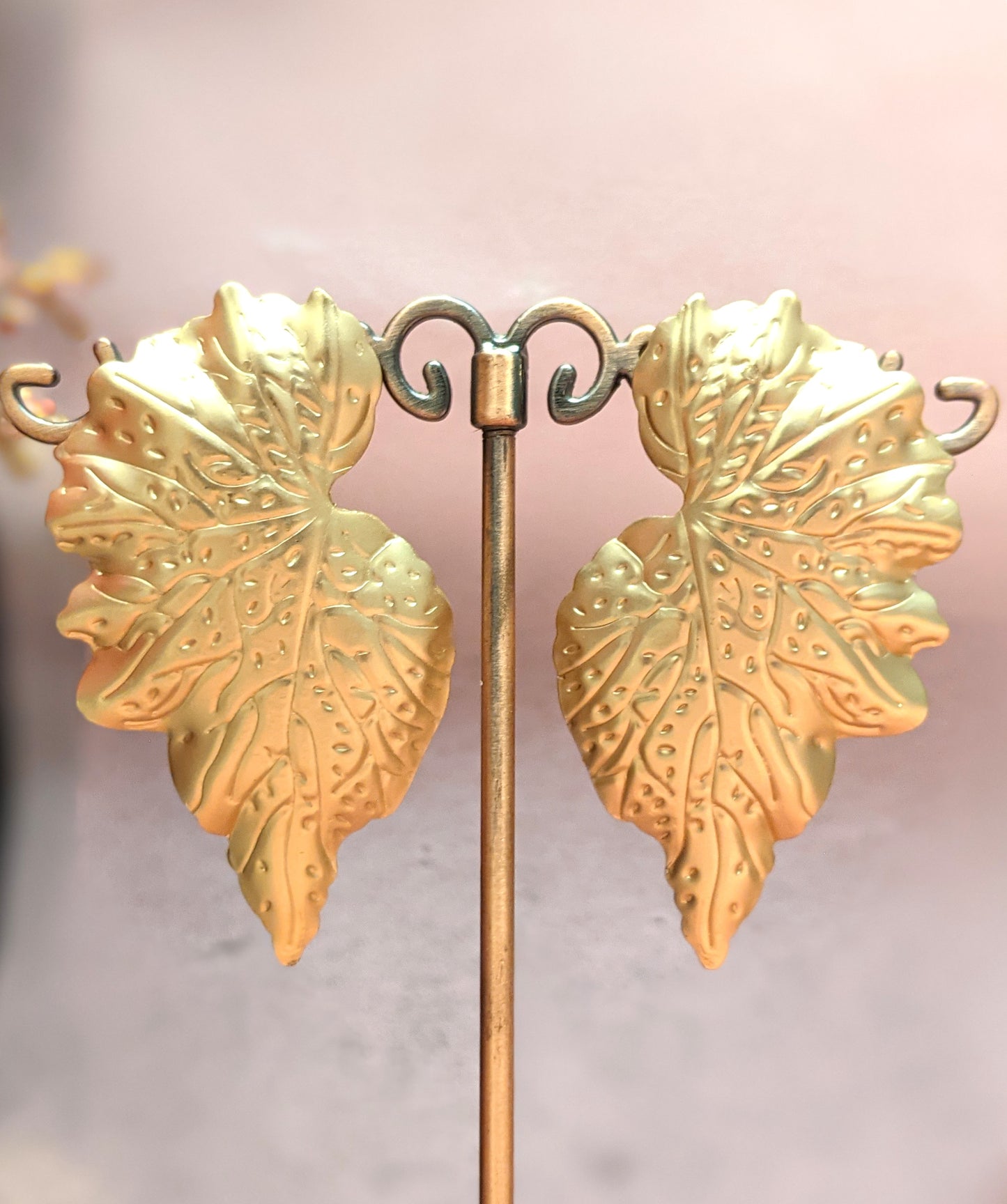 Golden Leaf Luxe Decor