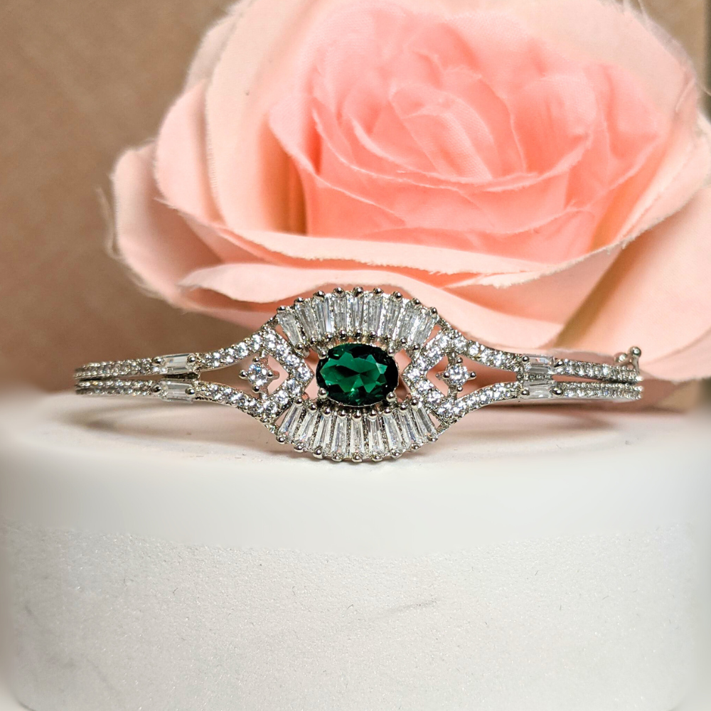 Simple Green Bracelet